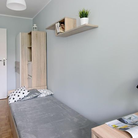 Krzywon 8 Rooms Варшава Екстер'єр фото