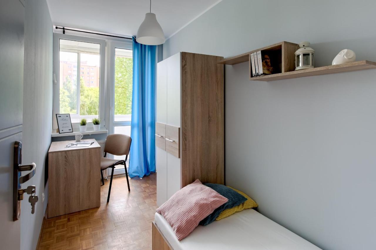 Krzywon 8 Rooms Варшава Екстер'єр фото