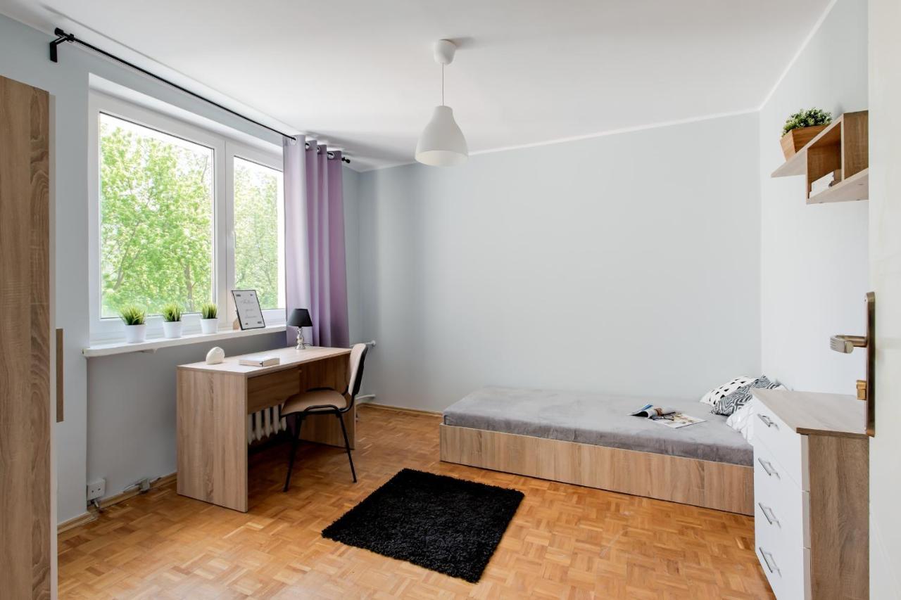 Krzywon 8 Rooms Варшава Екстер'єр фото