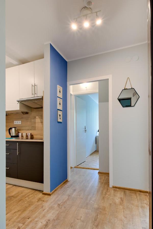 Krzywon 8 Rooms Варшава Екстер'єр фото