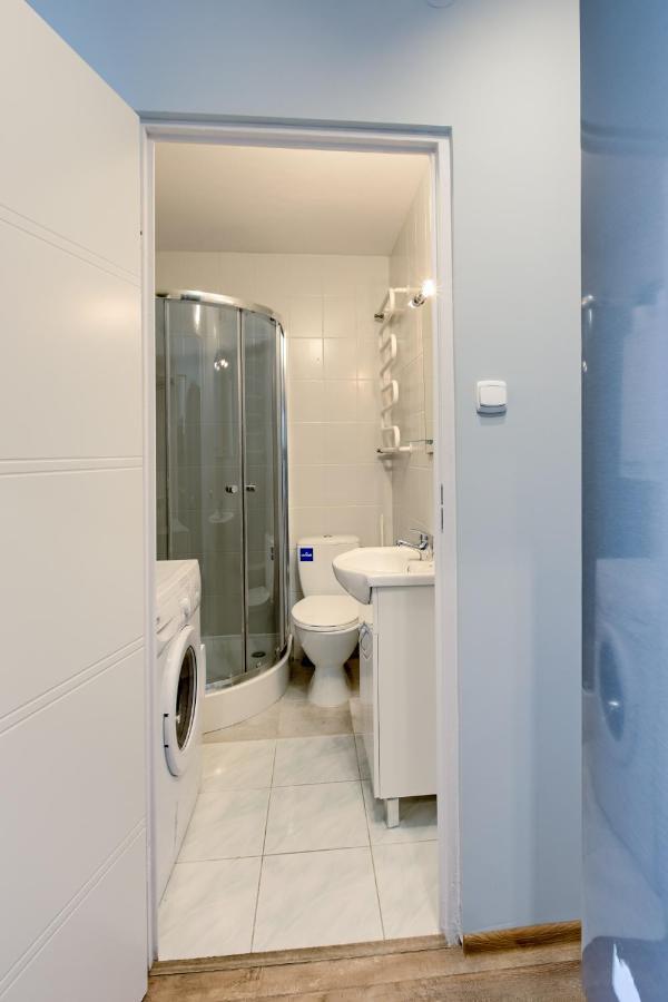 Krzywon 8 Rooms Варшава Екстер'єр фото